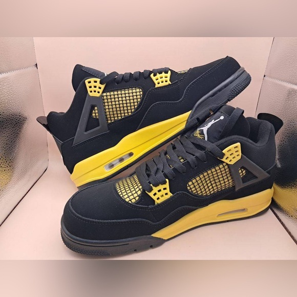 Nike Air Jordan 4 Retro Men’s 12 Black/white Tour yellow main image 7